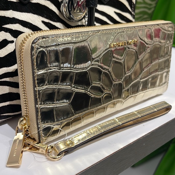 Michael Kors Gold Crocodile Embossed Wallet - Picture 1 of 16